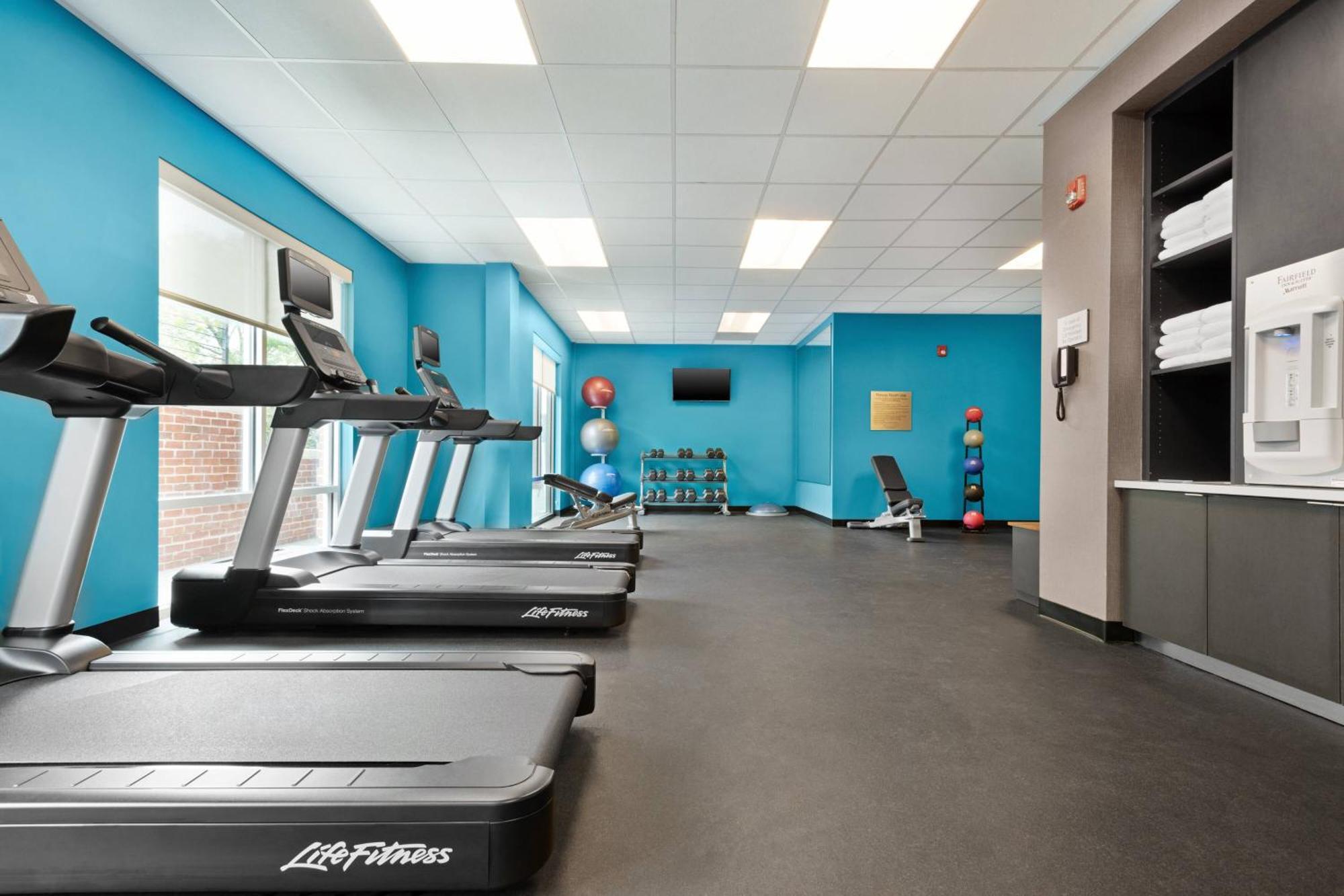 Fairfield Inn & Suites By Marriott Charlottesville Downtown/University Area Екстер'єр фото