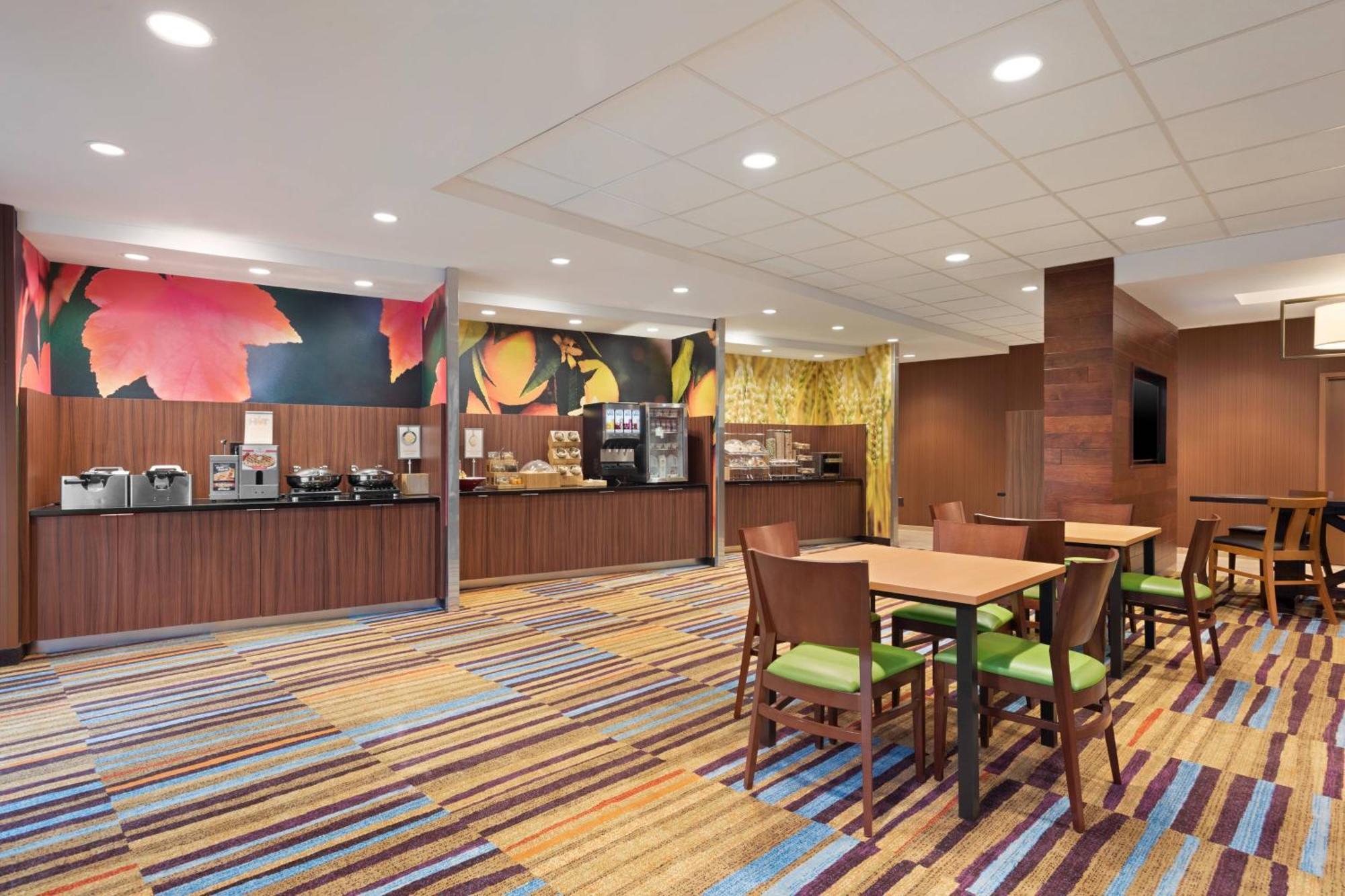 Fairfield Inn & Suites By Marriott Charlottesville Downtown/University Area Екстер'єр фото