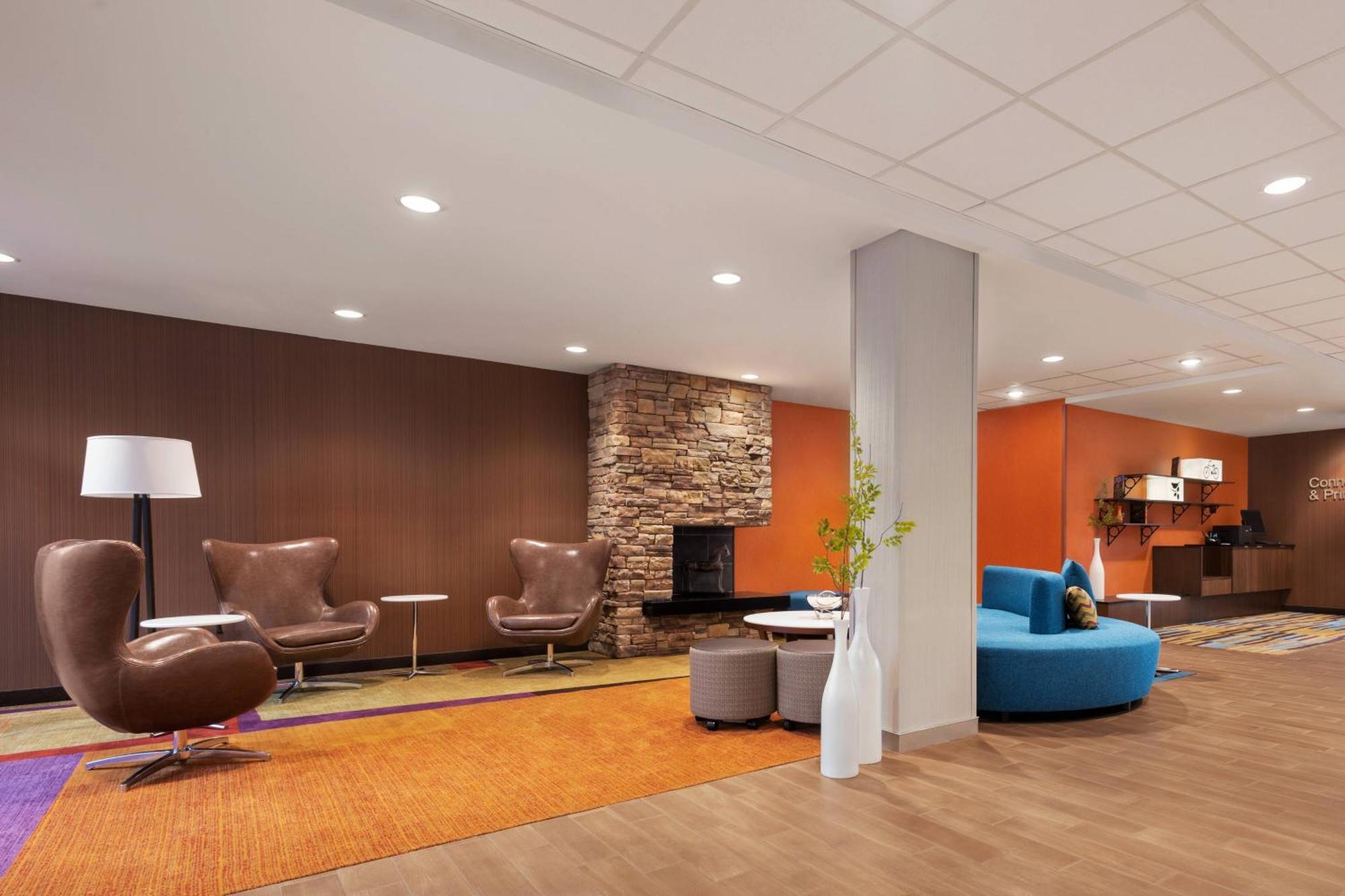 Fairfield Inn & Suites By Marriott Charlottesville Downtown/University Area Екстер'єр фото