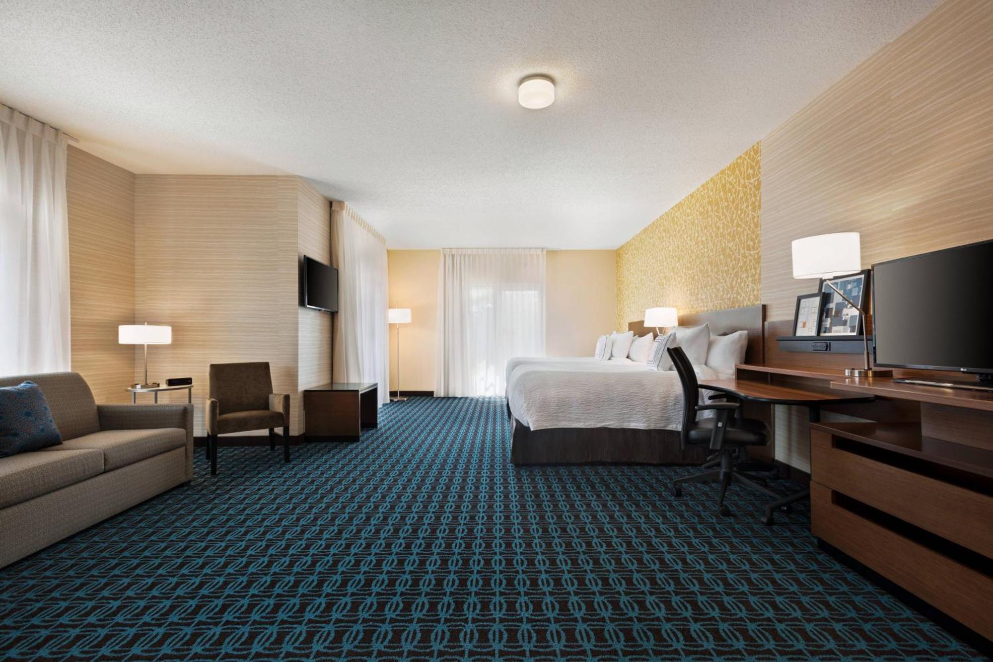 Fairfield Inn & Suites By Marriott Charlottesville Downtown/University Area Екстер'єр фото