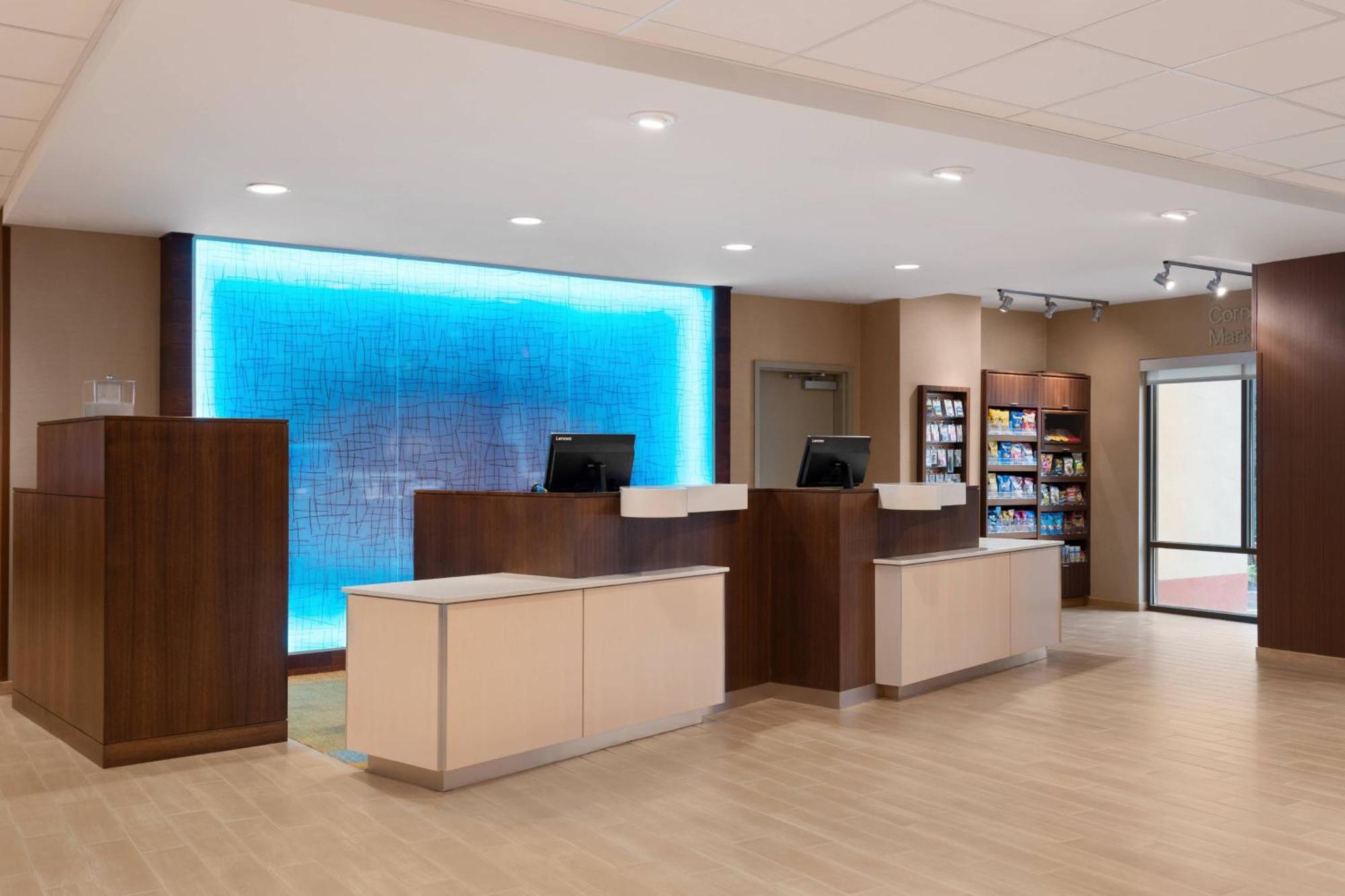 Fairfield Inn & Suites By Marriott Charlottesville Downtown/University Area Екстер'єр фото