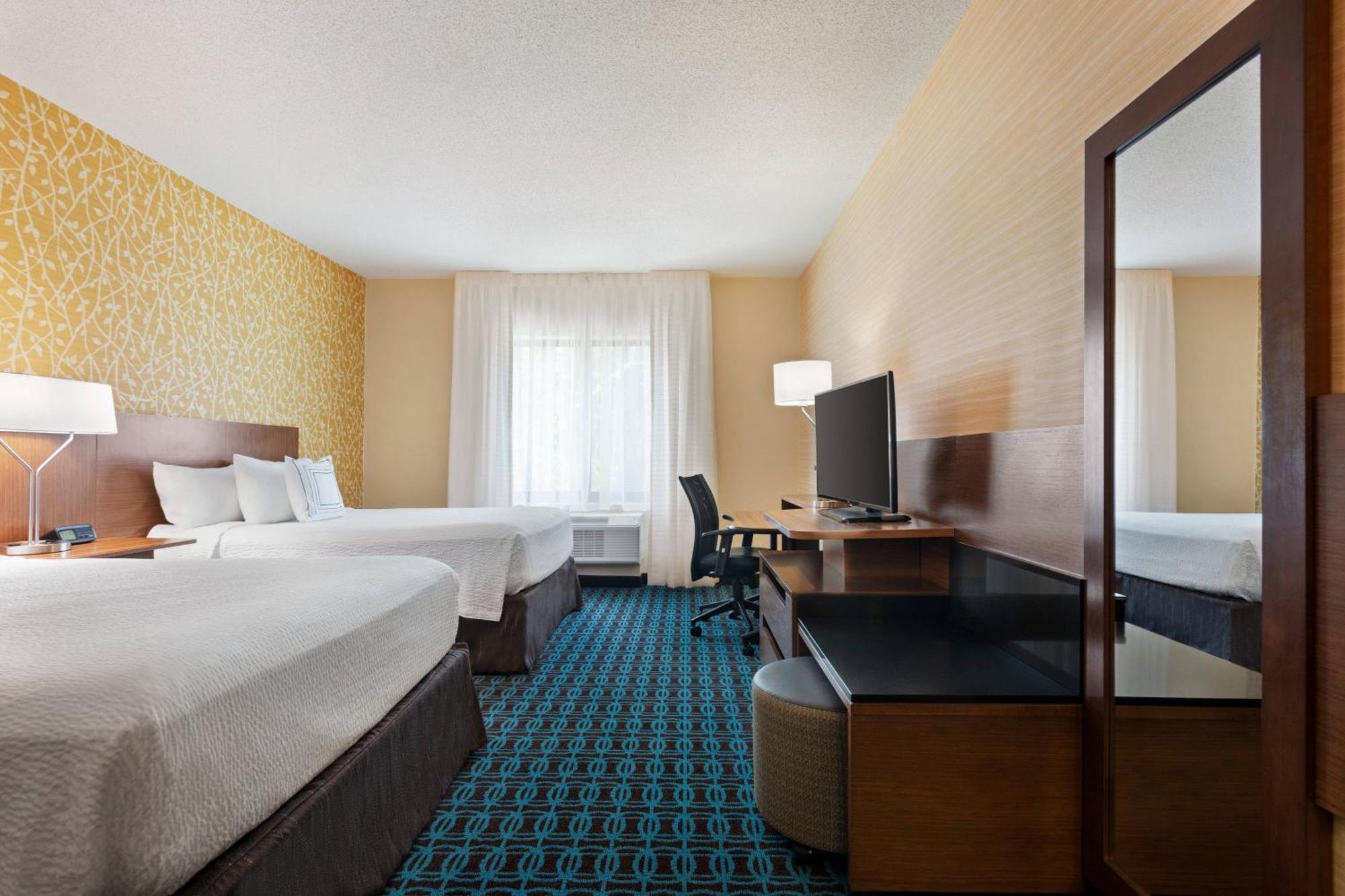 Fairfield Inn & Suites By Marriott Charlottesville Downtown/University Area Екстер'єр фото